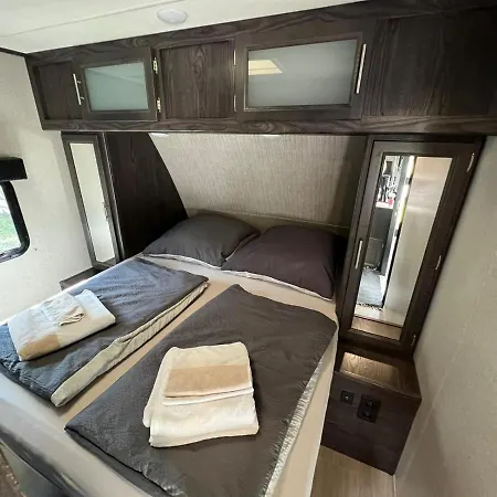 American Camping Im Us-wohnwagen Brandenburg (Brandenburg an der Havel)