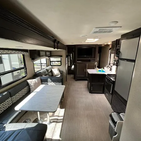 American Camping Im Us-wohnwagen * Brandenburg (Brandenburg an der Havel)