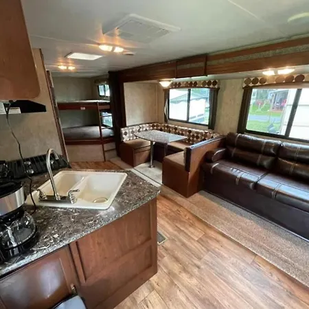 American Camping Im Us-wohnwagen Camping Brandenburg (Brandenburg an der Havel)