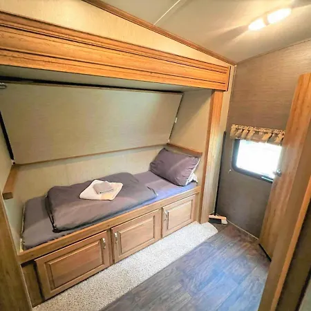 American Camping Im Us-wohnwagen Brandenburg (Brandenburg an der Havel)