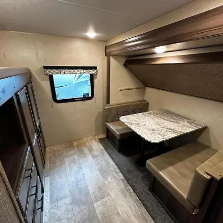 American Camping Im Us-wohnwagen Camping Brandenburg (Brandenburg an der Havel)