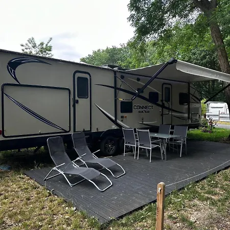 American Camping Im Us-wohnwagen Campsite *